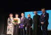 6  wreczenie listu gratulacyjnego panstwu kozlowskim